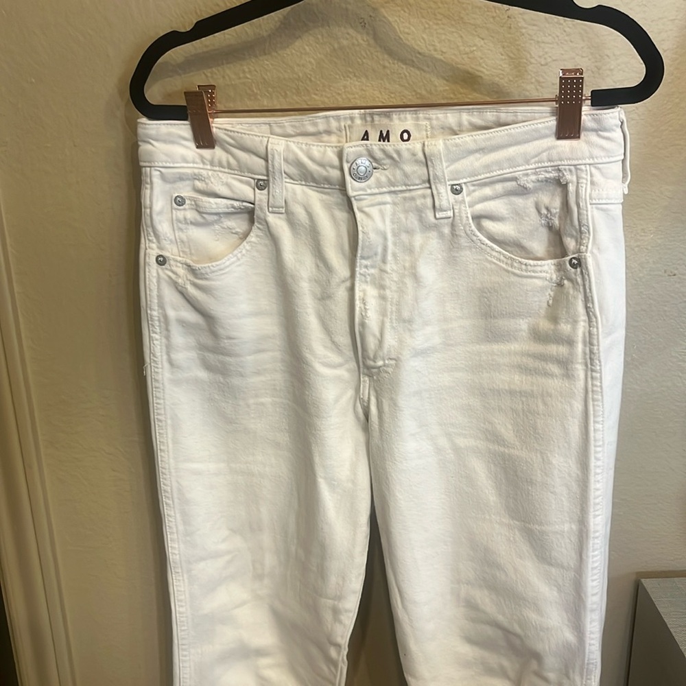 Amo cream colored cropped jeans with distressed hem and pockets